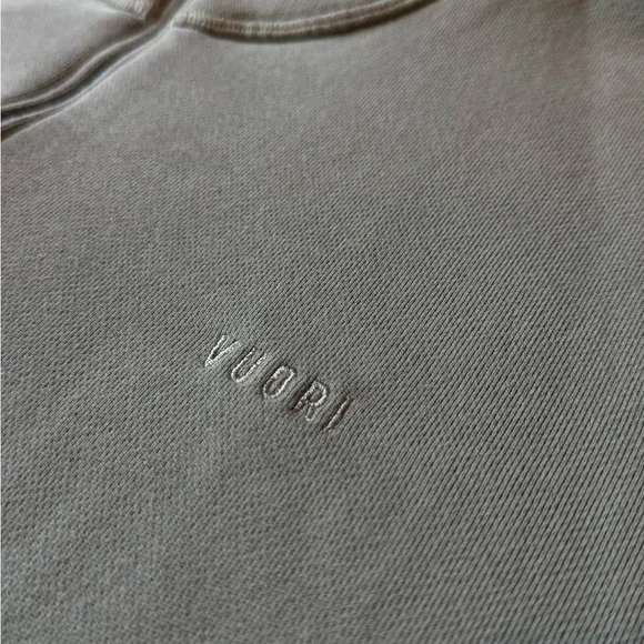 Vuori Men's quarter zip fleece